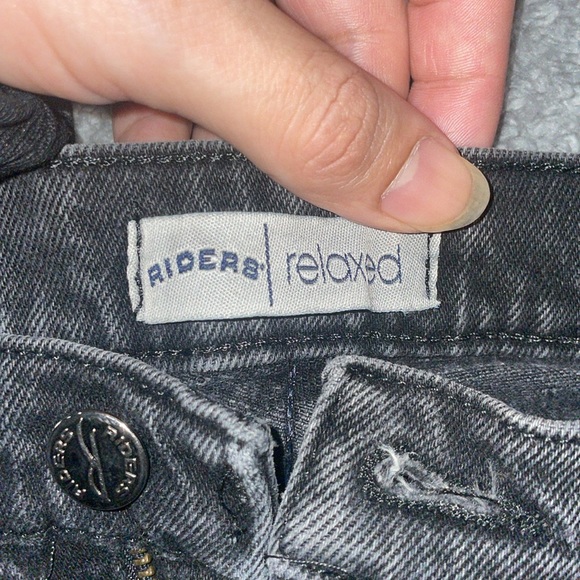 🥶🔵💙RIDERS RELAXED FIT. Denim bluejean shorts. Black colored bluejean Size 14L - Picture 3 of 6
